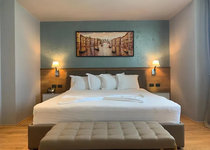 Sarande Hotels with Balcony