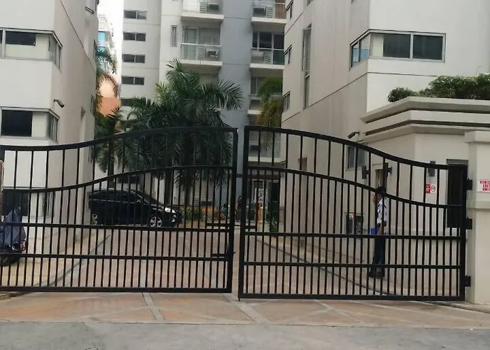 Pasay Hotels with Balcony