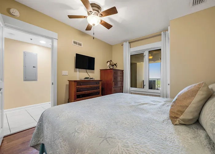 Panama City Beach Hotels with Balcony
