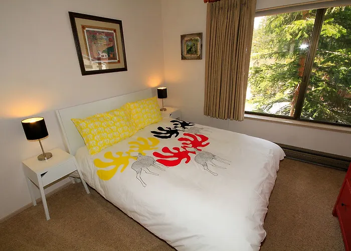 Mammoth Lakes Hotels with Balcony