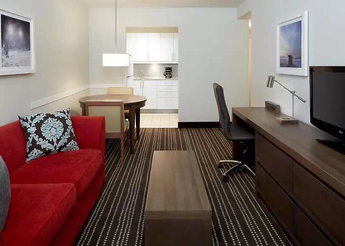 Montreal Hotels with Balcony